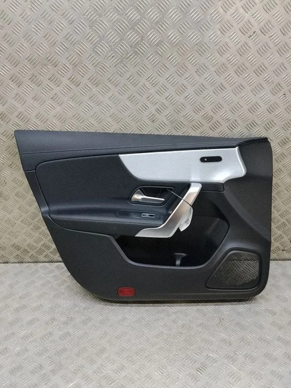 Eesmiste uste sisevooder – Mercedes-Benz CLA-klass C118 X118 (2019-)