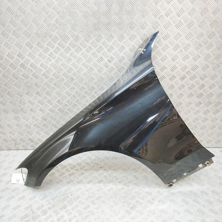 Fender A2058800118