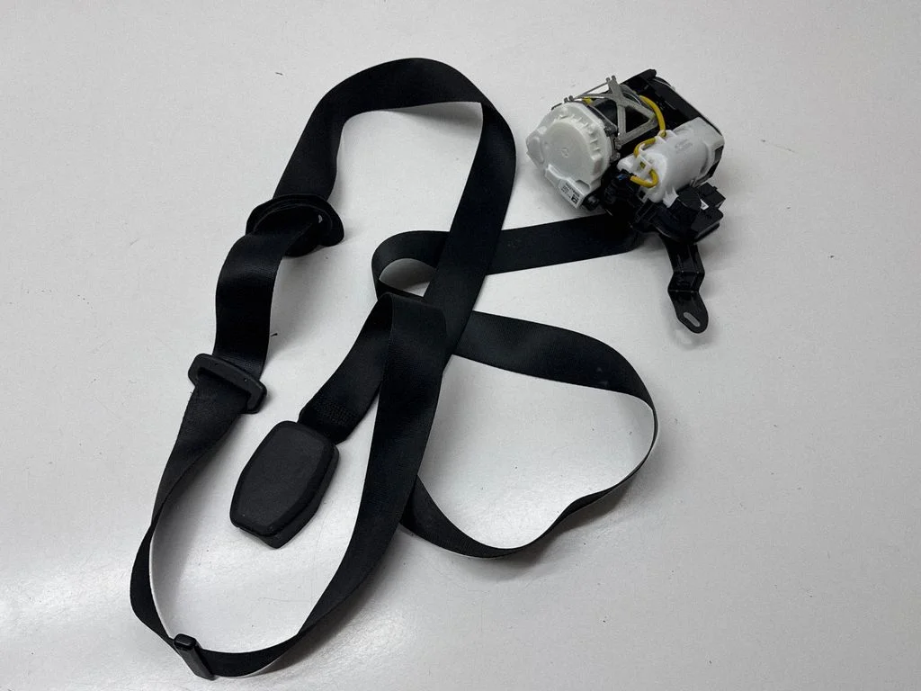 Priekšējā drošības josta 34227895B