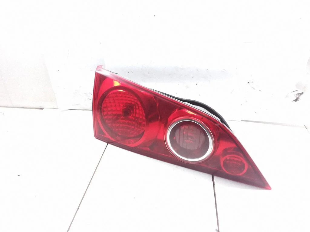 Tailgate rear/tail lights P3227L