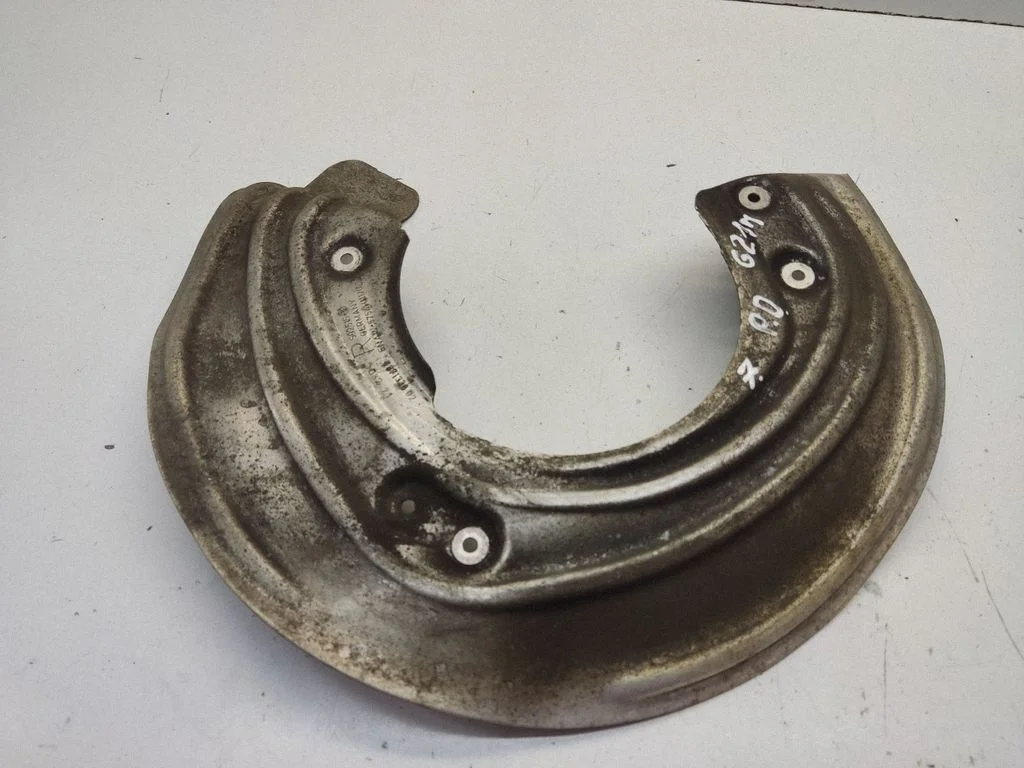 Esimese piduriketta tolmukaitse – BMW 3-seeria G20 G21 (2019-)