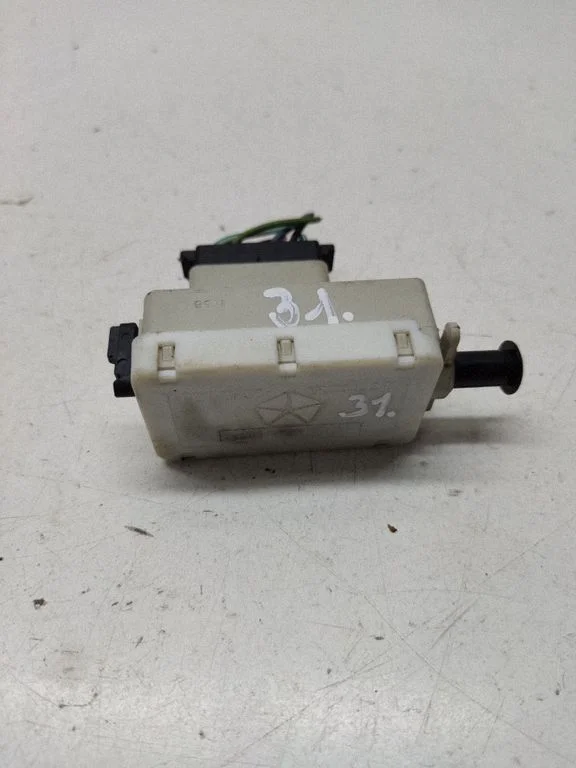 Brake pedal sensor switch – Chrysler Grand Voyager V (2007-2015)