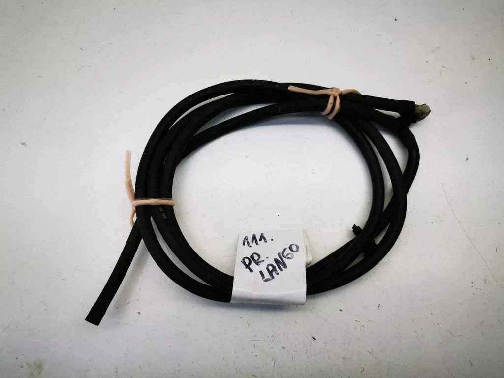 Windshield washer fluid hose – Mercedes-Benz R-Class W251 (2005-2013)