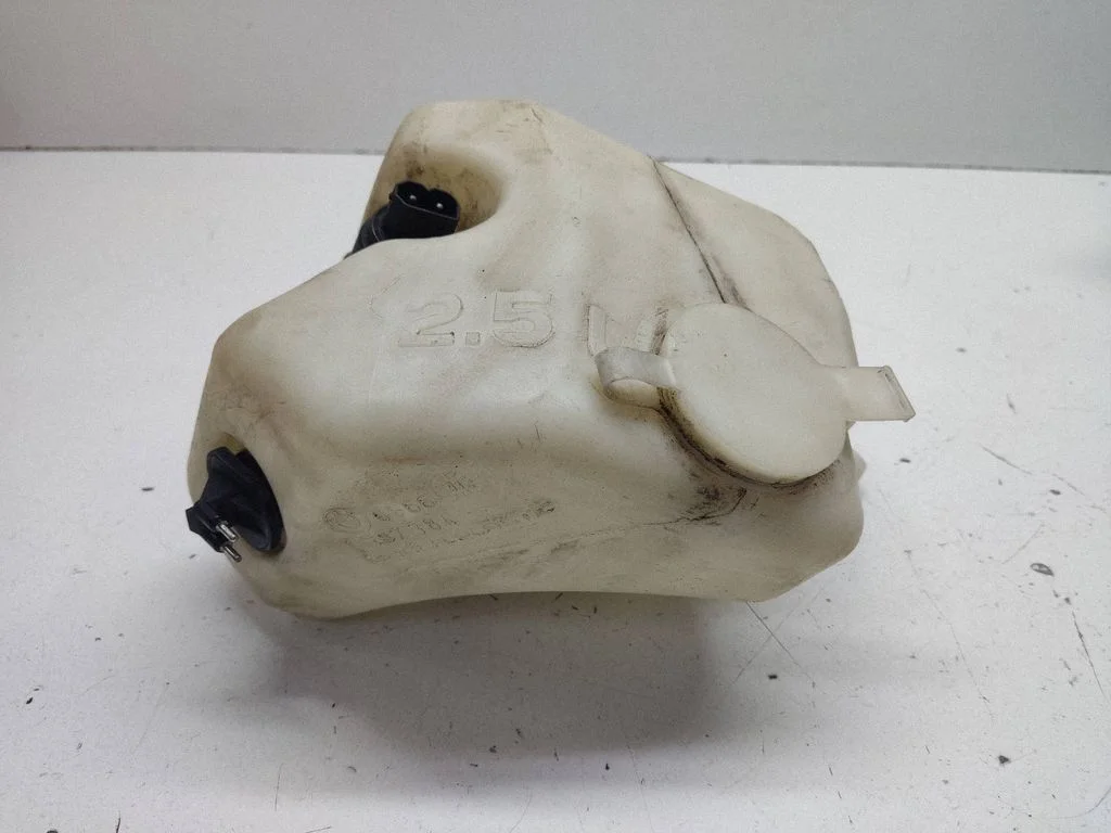 Windshield washer fluid reservoir/tank 1387384