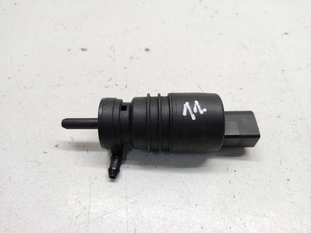 Windscreen/windshield washer pump 8362154
