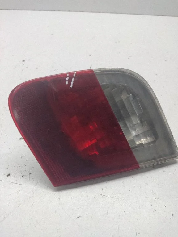 Tailgate rear/tail lights 6910538