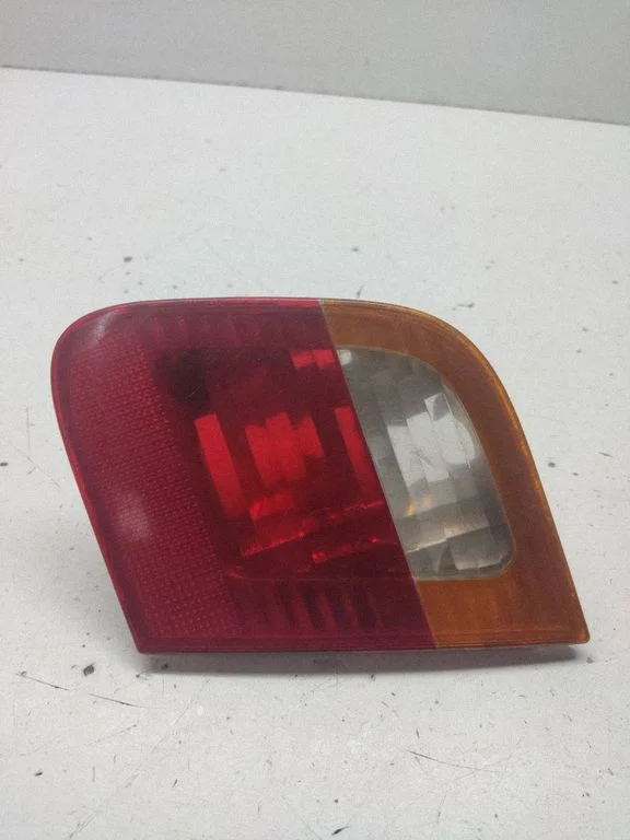 Tailgate rear/tail lights 6907946