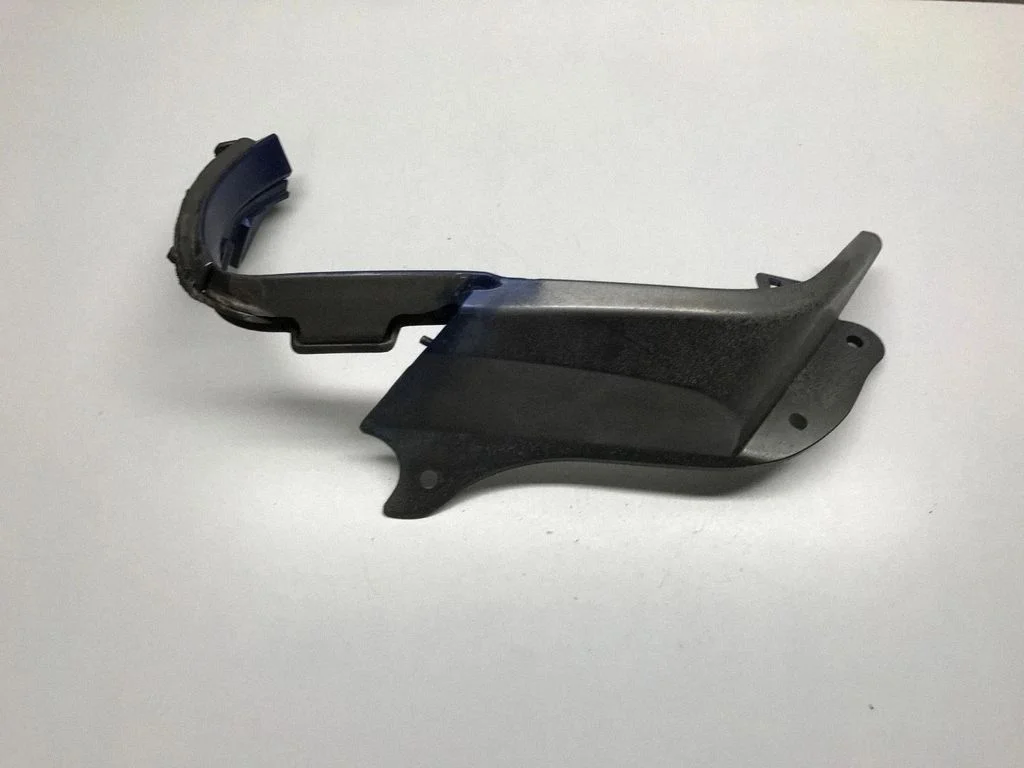Rear/tail light trim molding 7025642