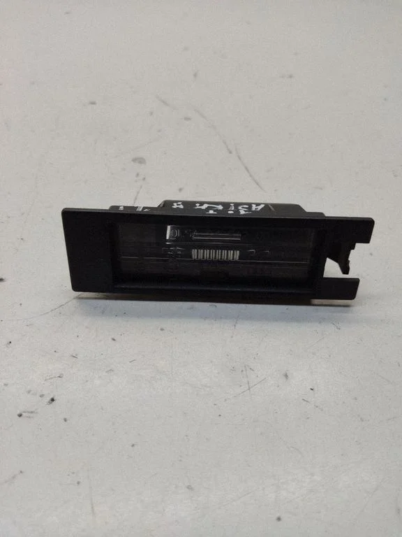 Number plate light 13139990