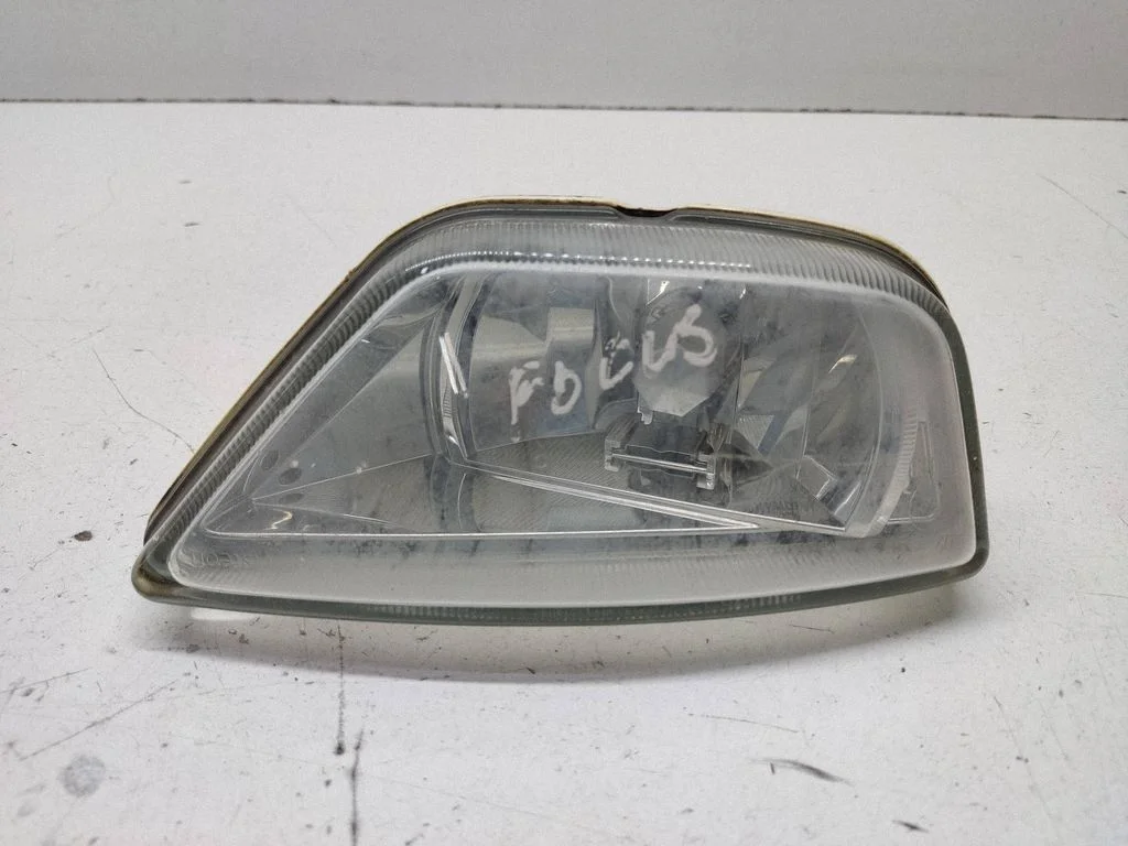 Front fog light – Ford Focus (1998-2004)