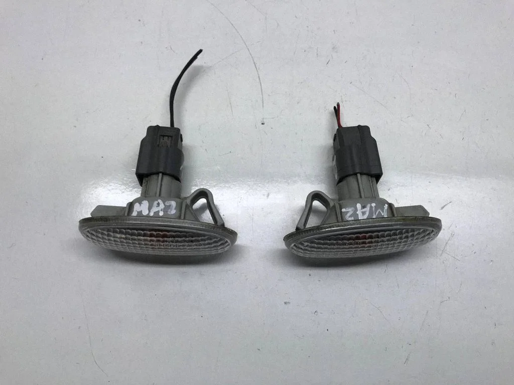 Front fender indicator light – Mazda 2 (2007-2014)