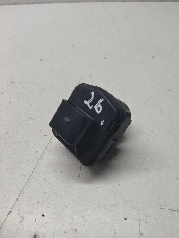 Headlight level adjustment motor 8L0941295