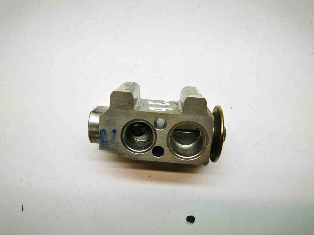 Kliimaseadme paisumisventiil – BMW 1-seeria E82 E88 (2007-2014)