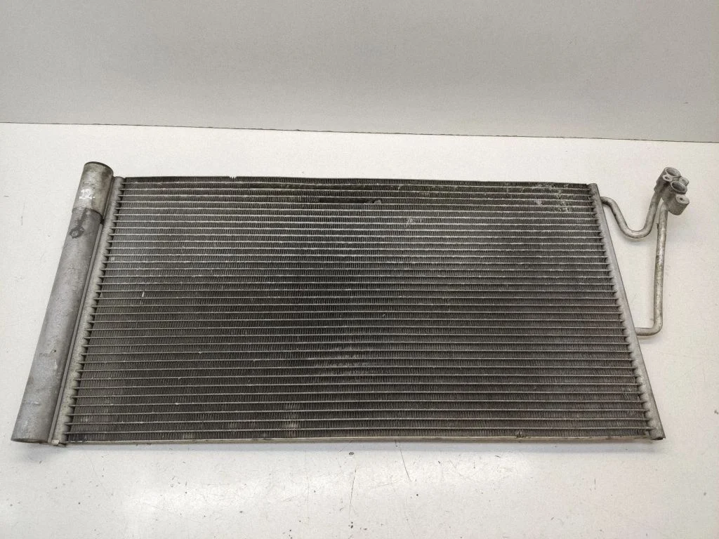 A/C cooling radiator (condenser) 9239920