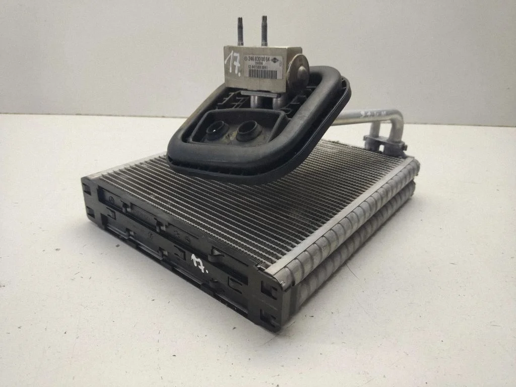 Parownik klimatyzacji – Mercedes-Benz Klasa A W176 (2012-2018)