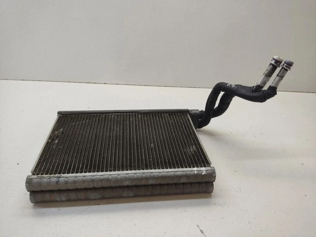 Parownik klimatyzacji – BMW Seria 1 E81 E87 (2004-2011)