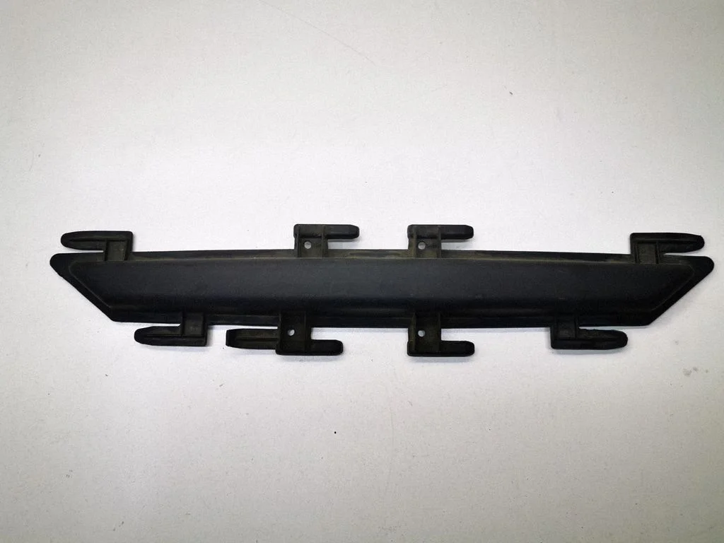 Salongi õhufiltri kate – BMW 5-seeria E60 E61 (2004-2010)