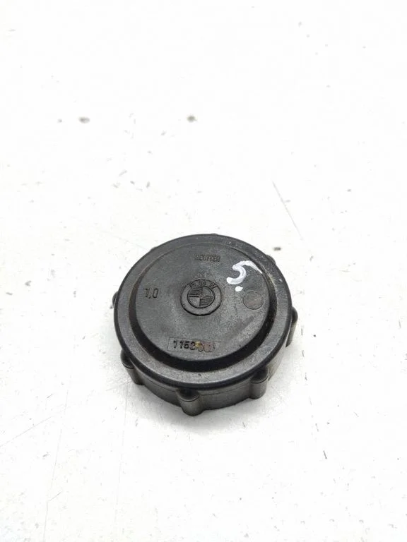 Coolant expansion tank/reservoir cap – BMW 5 Series E28 (1981-1987)