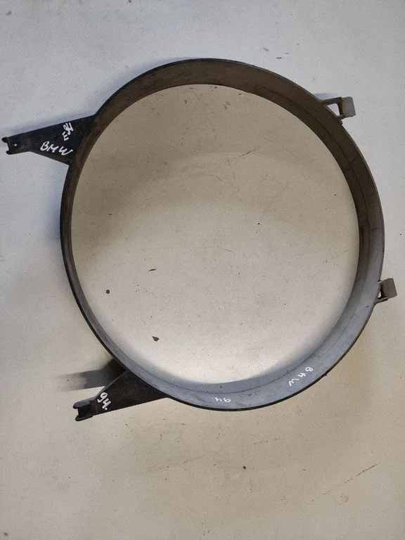 Radiator cooling fan shroud 2242030