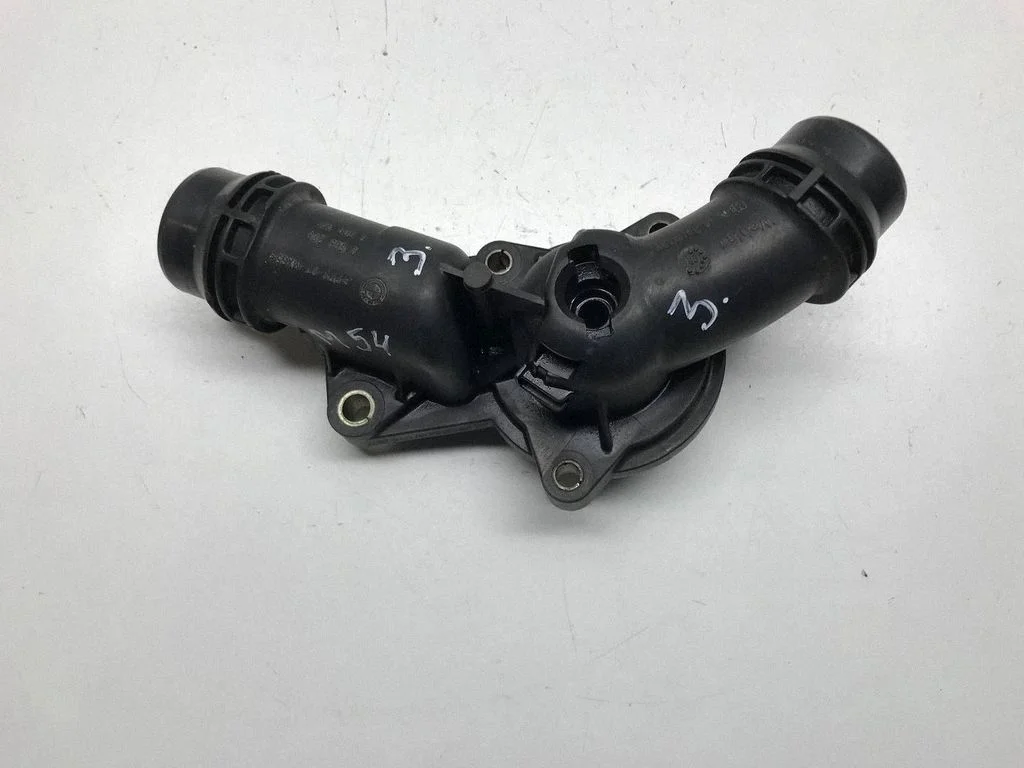 Thermostat/thermostat housing – BMW 5 Series E39 (1996-2003)