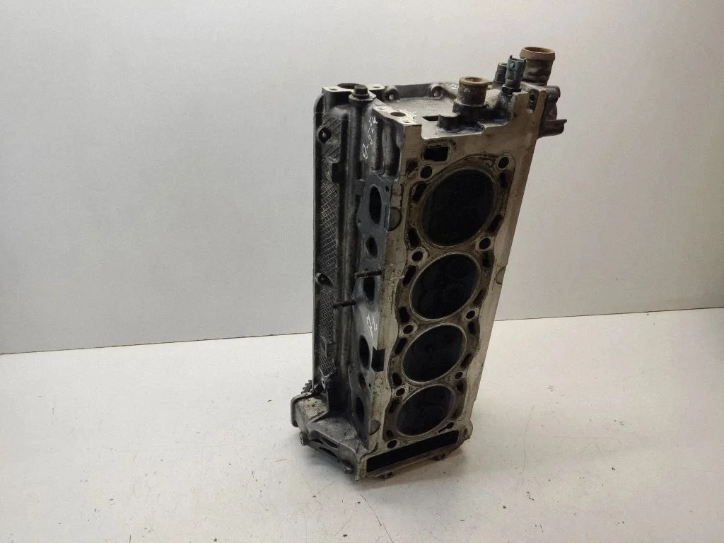 Engine head 7144