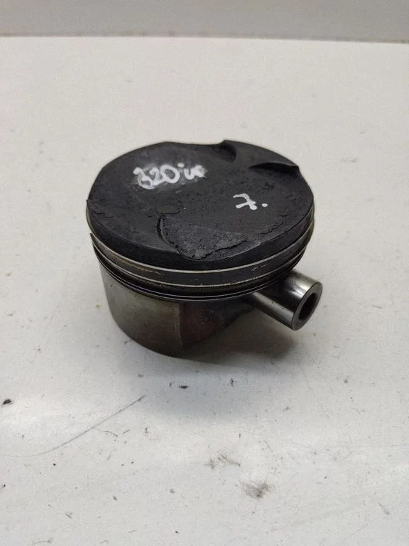 Piston – BMW 3 Series E90 E91 (2005-2012)