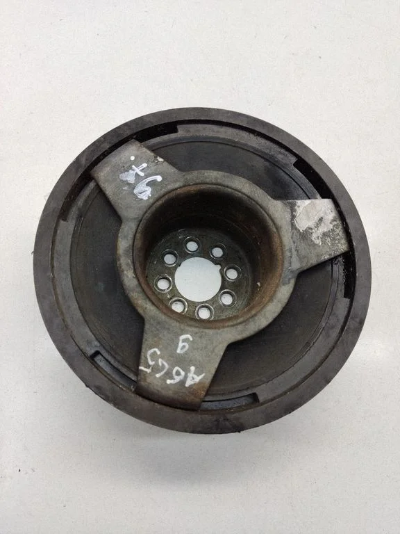 Crankshaft pulley – front
