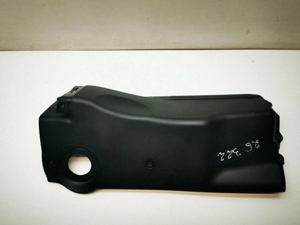 Air filter box cover – Land Rover Range Rover L322 (2002-2012)