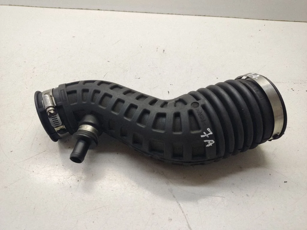 Turbo air intake inlet pipe/hose 1022314S01