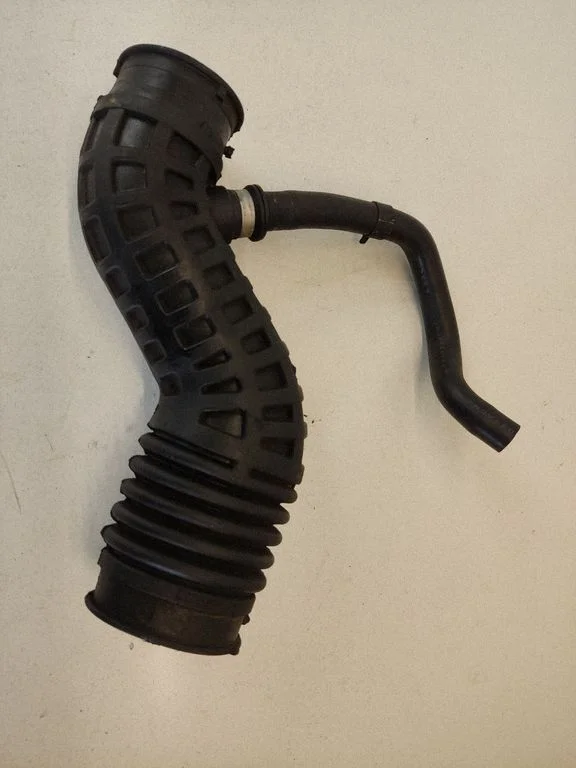 Turbo air intake inlet pipe/hose 1022314S01