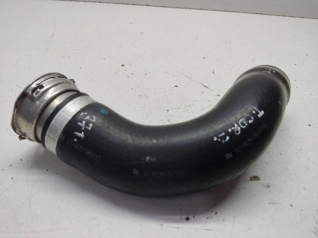Õhu sisselaske voolik (-ud)/ toru (-d) – Toyota Corolla Verso AR10 (2004-2009)