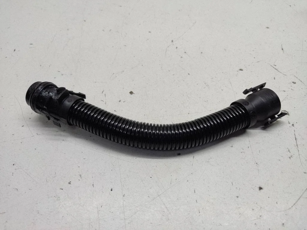Breather hose/pipe – BMW 5 Series F10 F11 (2009-2016)