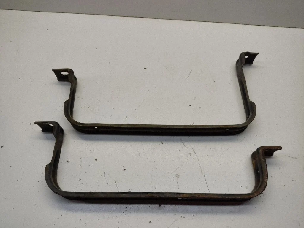 Kütusepaagi kinnitusklamber (-klambrid) A4474750621