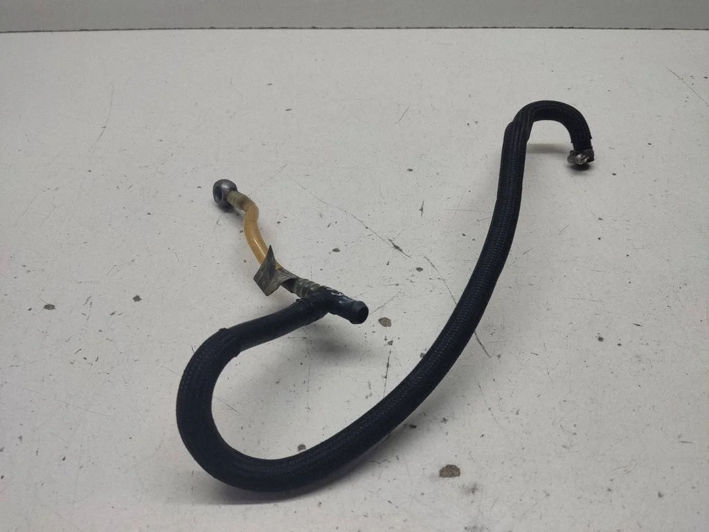 Fuel line pipe 7796058