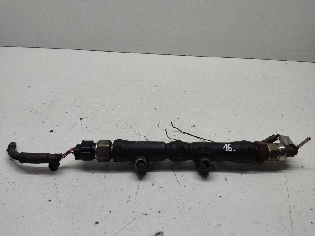Kütuse magistraaltoru – Toyota Corolla Verso E121 (2001-2004)
