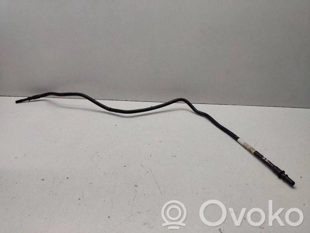 Fuel line pipe 7449033