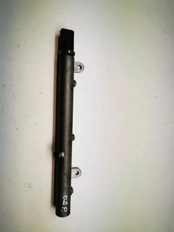 Kütuse magistraaltoru A6420700695