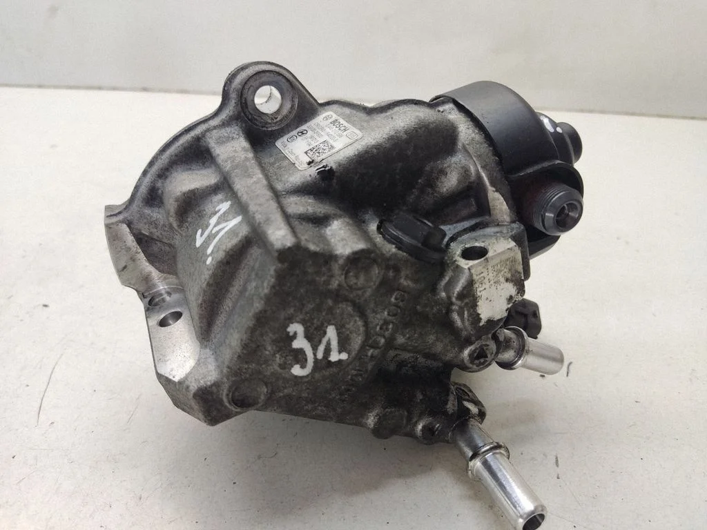 Kütuse kõrgsurvepump 331002F600
