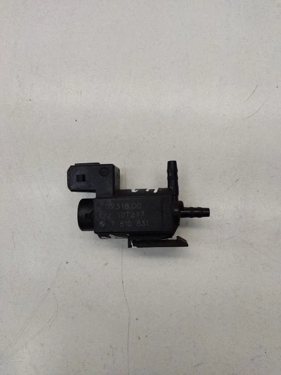 Vacuum valve – BMW 5 Series E60 E61 (2004-2010)