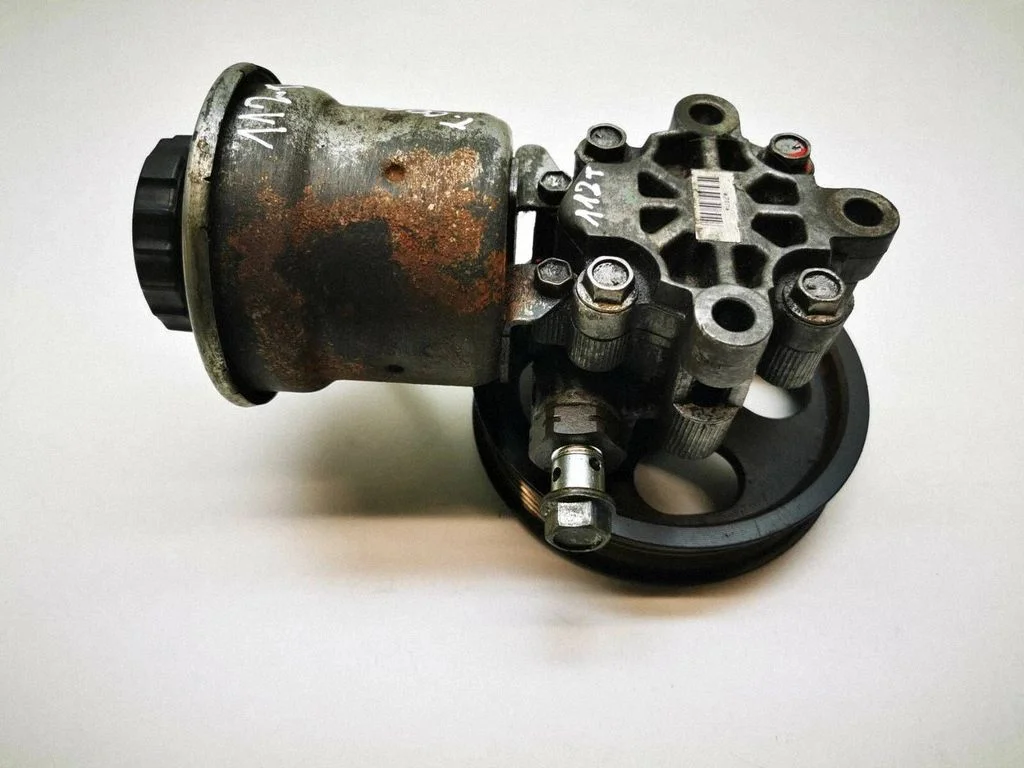 Roolivõimendi pump – Toyota Corolla Verso AR10 (2004-2009)