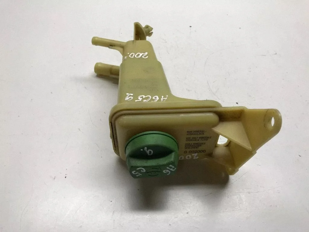 Roolivõimendi vedelikupaak 8D0422373J