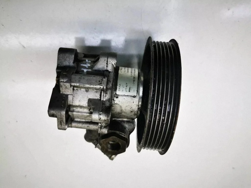 Power steering pump 4038447
