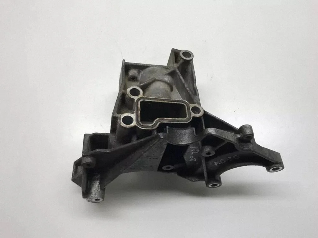 Power steering pump mounting bracket – Audi A6 Allroad C6 (2006-2011)