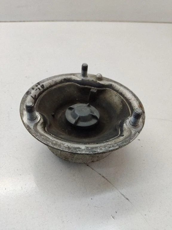 Front upper strut mount – BMW 3 Series E46 (1998-2005)