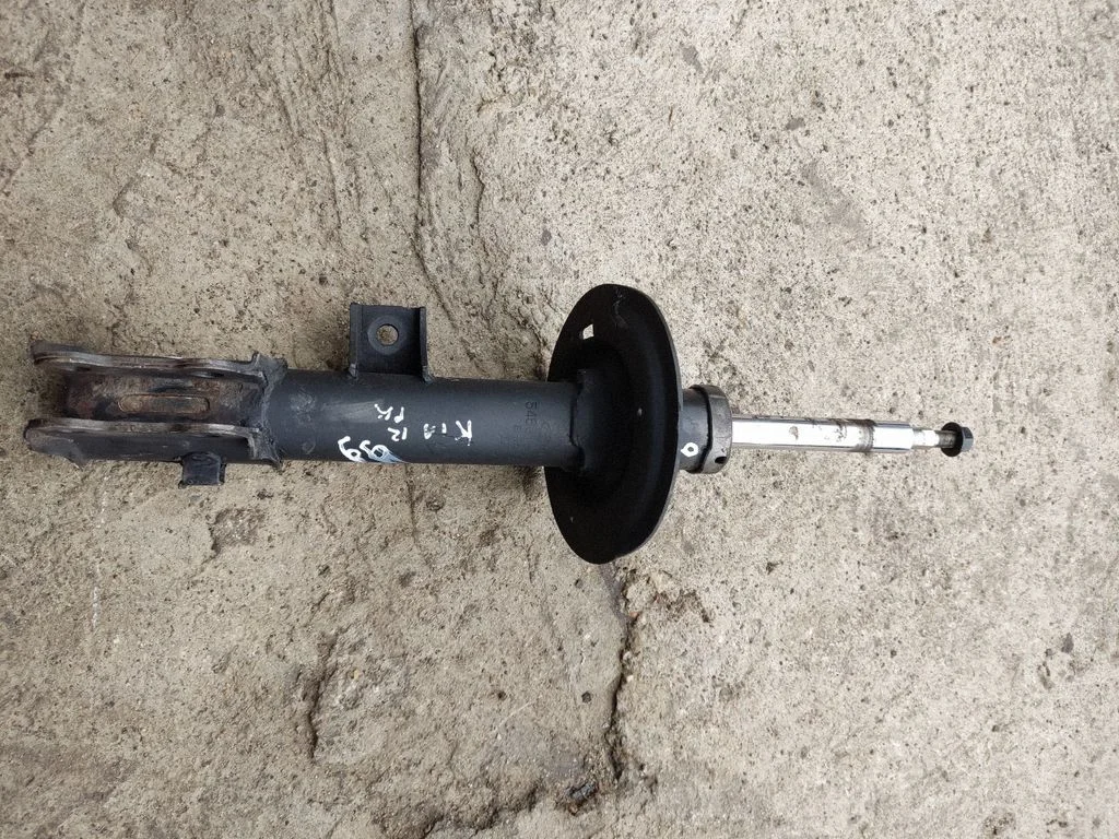 Front shock absorber/damper 546513U000