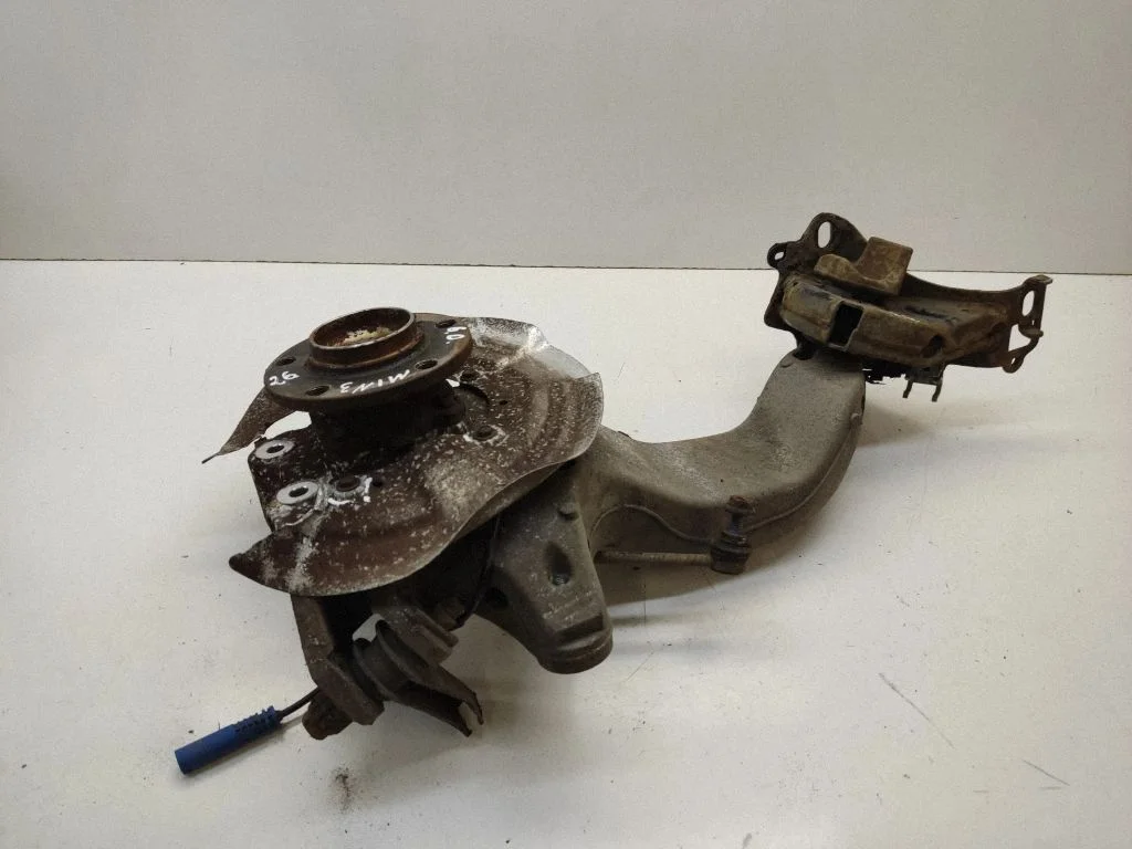 Rear wheel hub spindle/knuckle 9805658