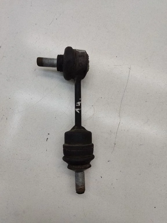 Łącznik stabilizatora tylnego – BMW Seria 5 E60 E61 (2004-2010)