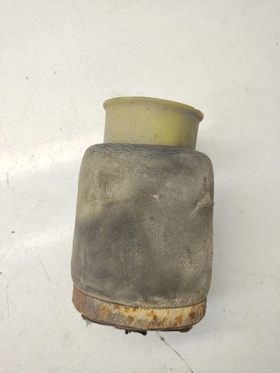 Rear air suspension bag/shock absorber – BMW 5 Series E39 (1996-2003)