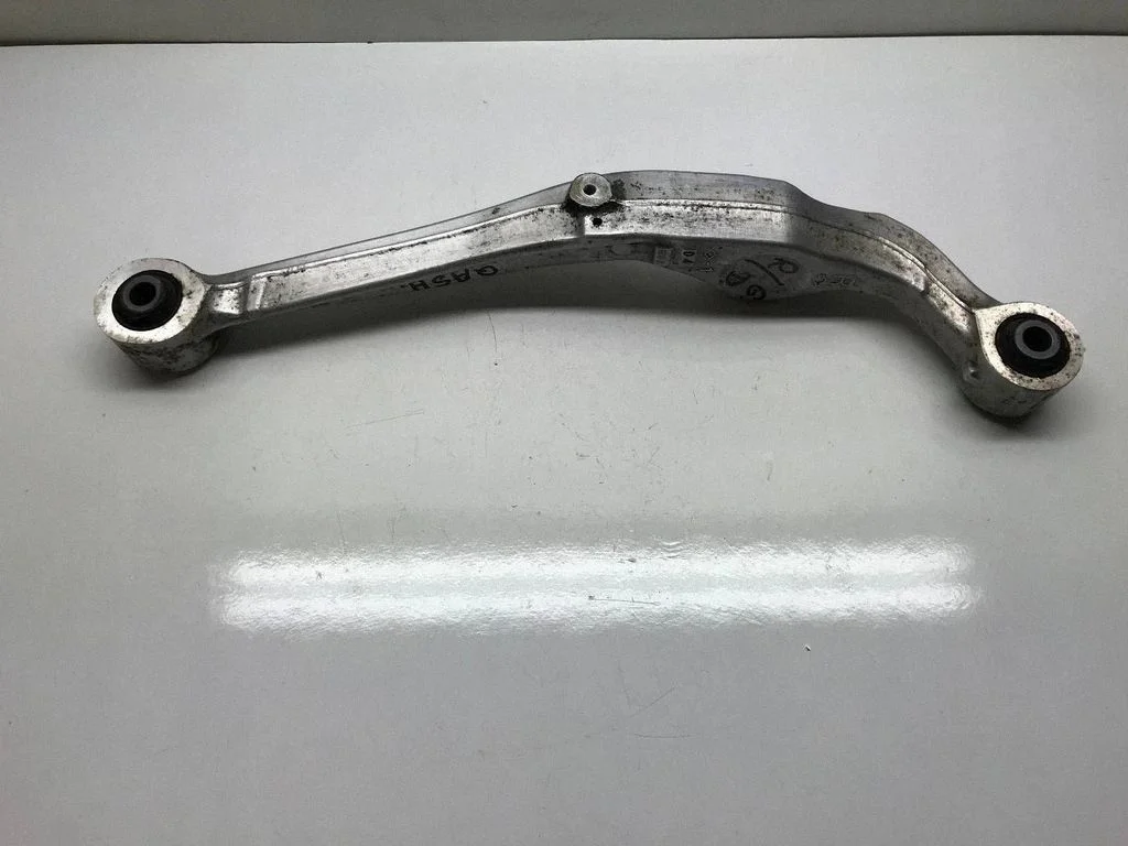 Rear upper control arm/wishbone – right