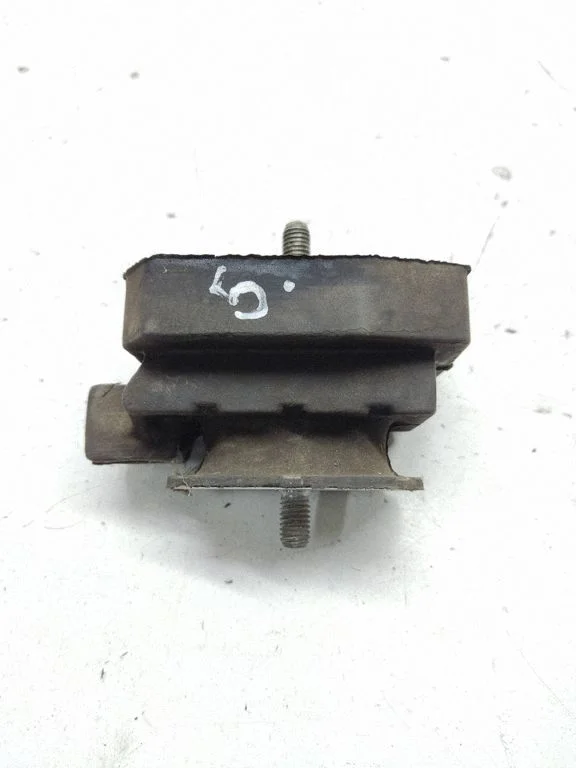 Gearbox mounting bracket – BMW 5 Series E60 E61 (2004-2010)